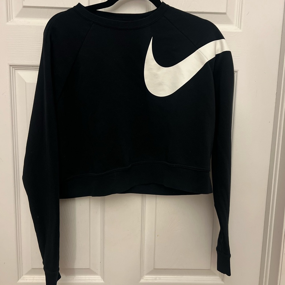 Women’s Nike cropped sweatshirt with large Nike swoosh